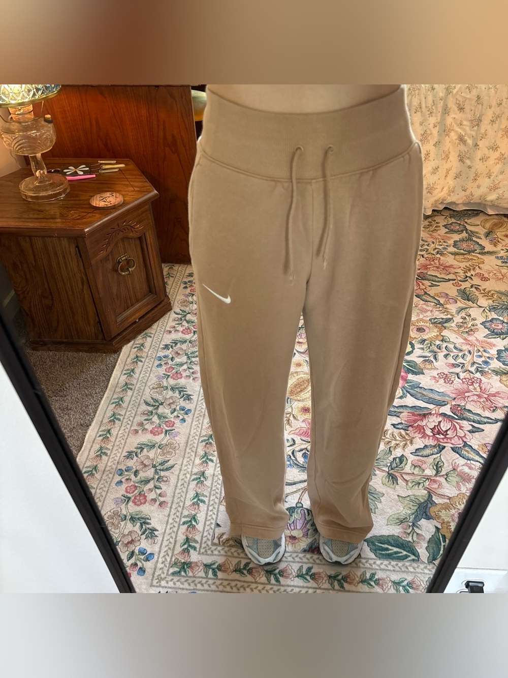 Nike tan high waisted sweatpants with drawstring